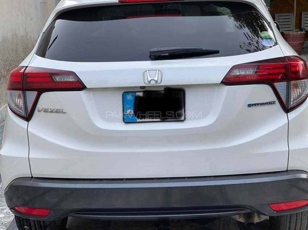 Honda Vezel 2014 for Sale in Sahiwal Image-1