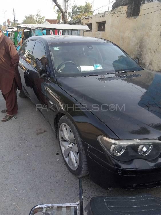 BMW 7 Series 2004 for Sale in Attock Image-1