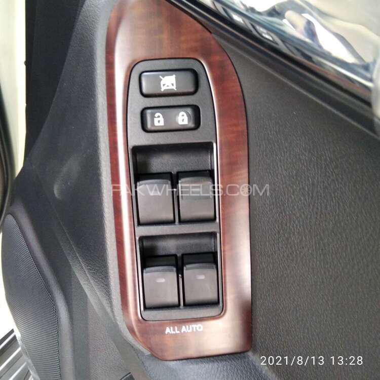 Toyota Prado 2017 for Sale in Islamabad Toyota Prado 2017 for Sale in Islamabad Image-19