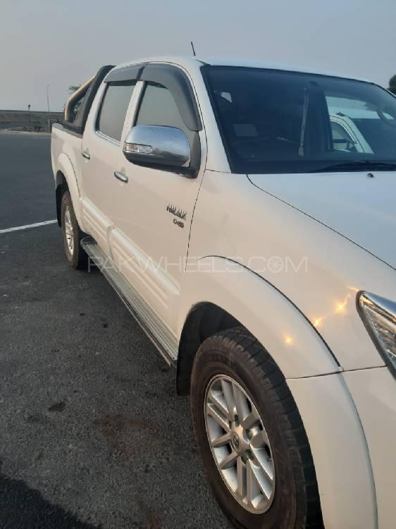 Toyota Hilux 2016 for Sale in Depal pur Image-1