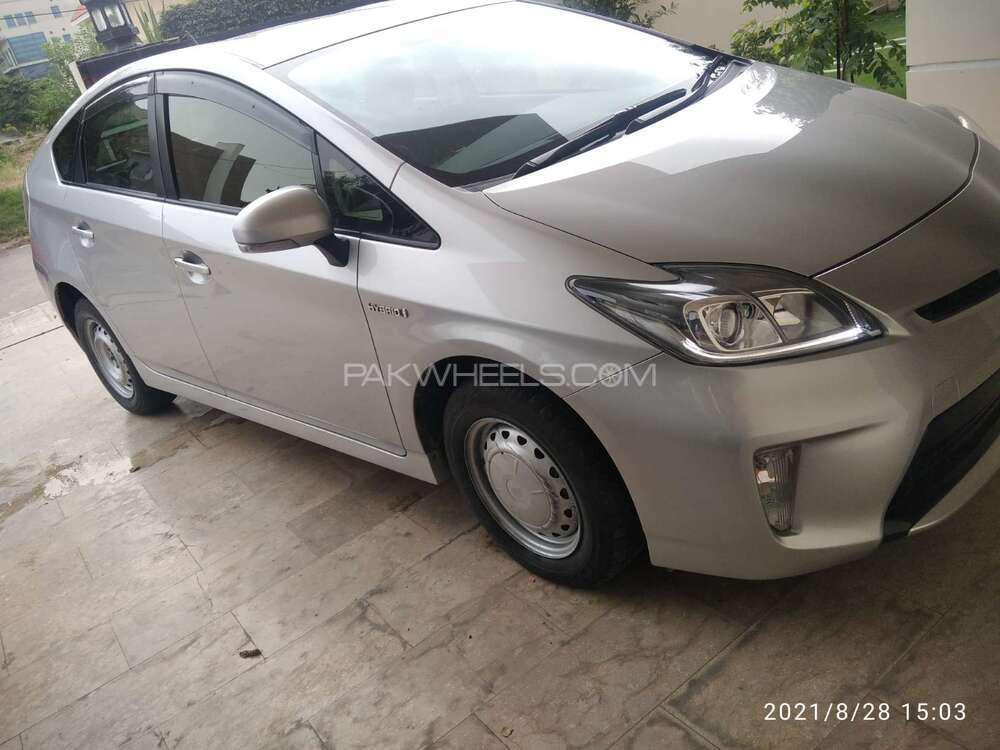 Toyota Prius 2014 for Sale in Islamabad Toyota Prius 2014 for Sale in Islamabad Image-2