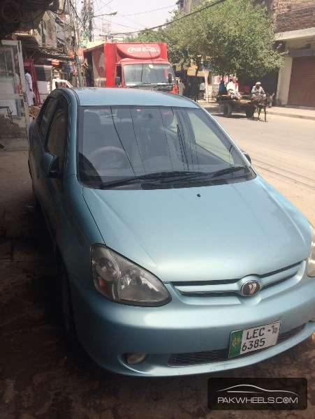 Toyota Platz 2010 for Sale in Lahore Image-1