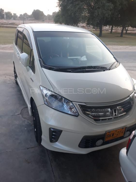 Honda Freed 2017 for Sale in Mirpur mathelo Image-1