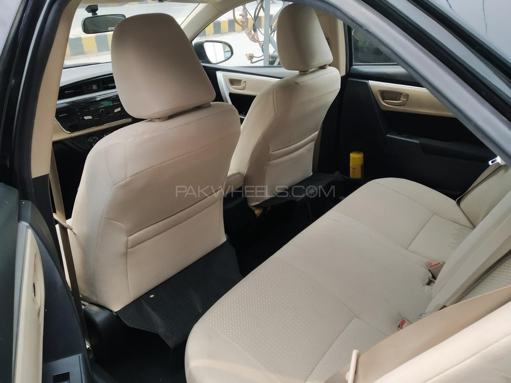 Toyota Corolla 2015 for Sale in Lahore Toyota Corolla 2015 for Sale in Lahore Image-6