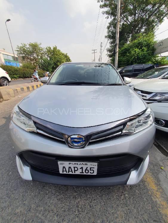 Toyota Corolla Axio 2017 for Sale in Lahore Image-1