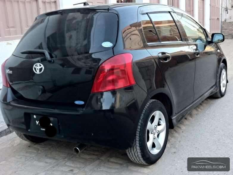 Toyota Vitz 2007 for Sale in Peshawar Image-1