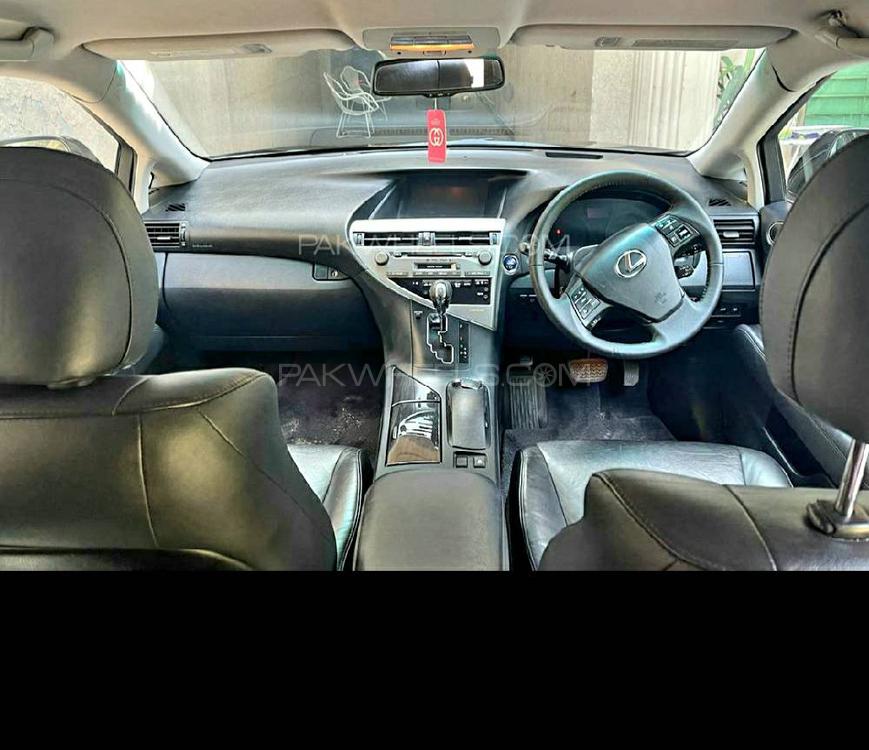 Lexus RX Series 2011 for Sale in Lahore Lexus RX Series 2011 for Sale in Lahore Image-9