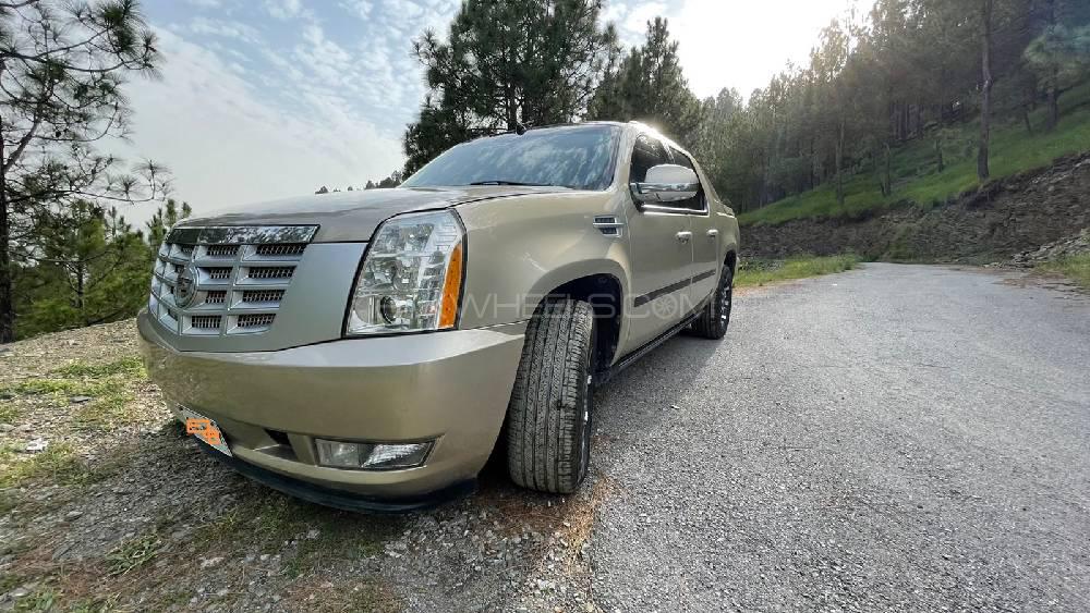 Cadillac Escalade Ext 2008 for Sale in Abbottabad Image-1