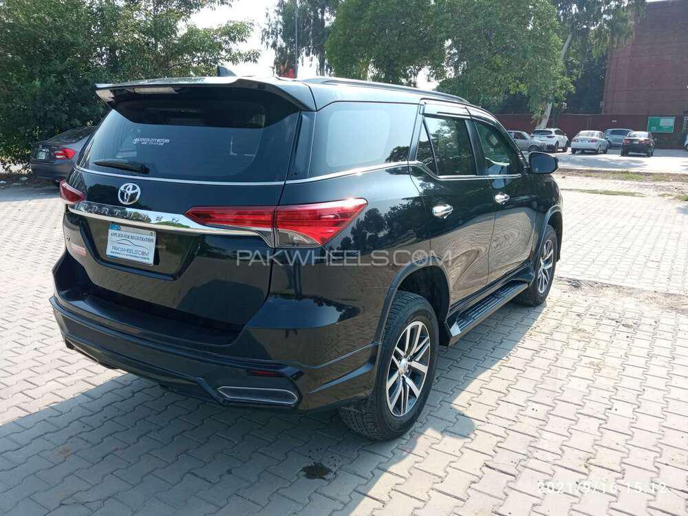 Toyota Fortuner 2019 for Sale in Lahore Toyota Fortuner 2019 for Sale in Lahore Image-4