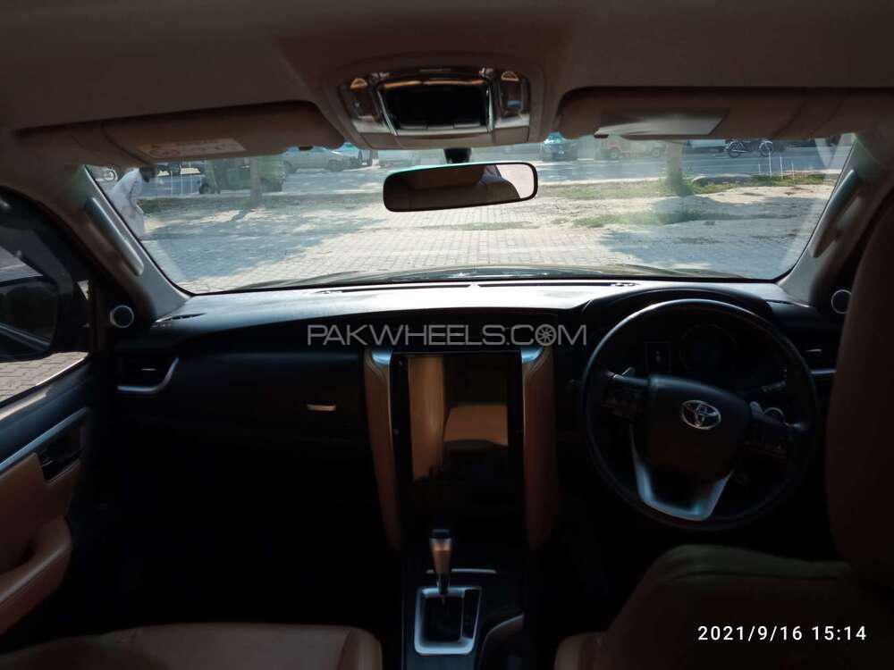 Toyota Fortuner 2019 for Sale in Lahore Toyota Fortuner 2019 for Sale in Lahore Image-10