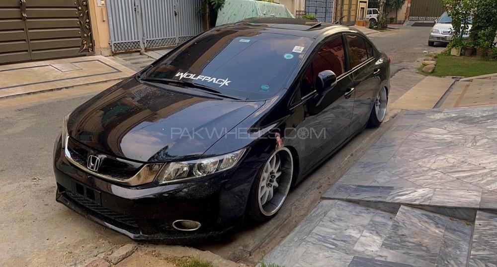 Honda Civic - 2015  Image-1