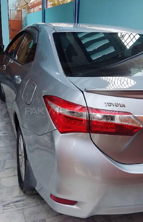 Toyota Corolla 2015 for Sale in Karachi Image-1