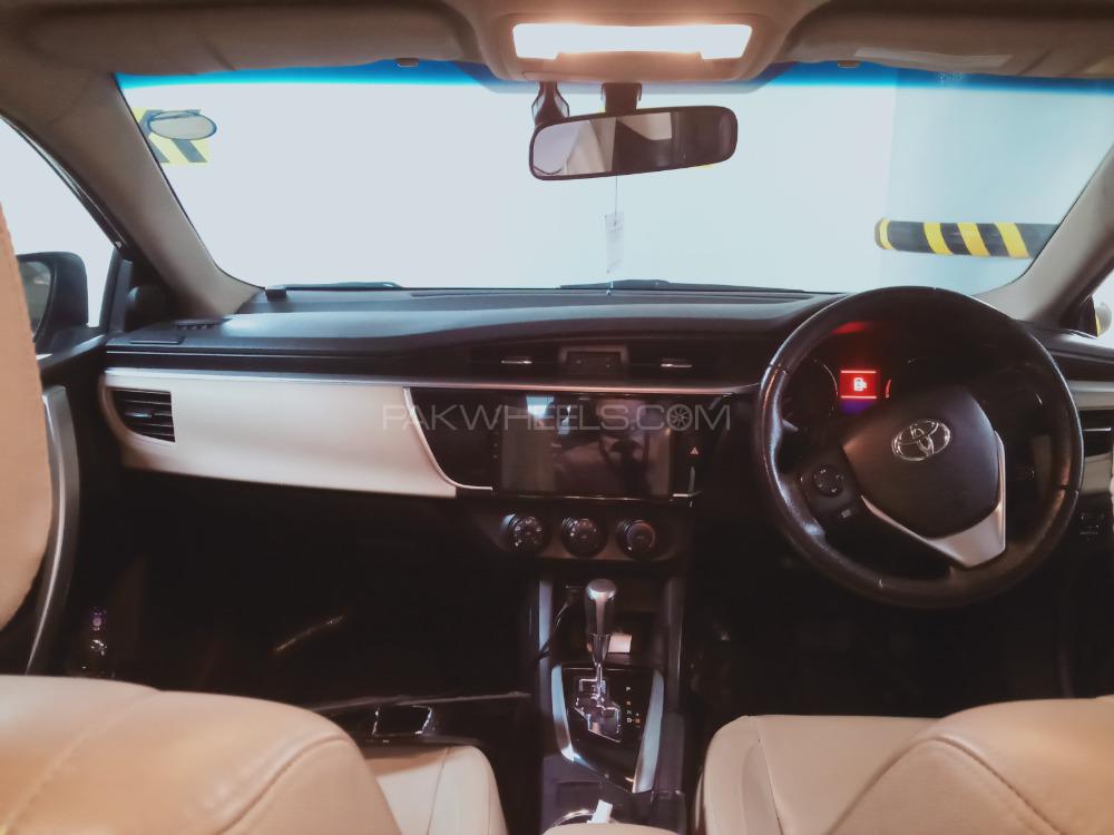 Toyota Corolla 2015 for Sale in Karachi Toyota Corolla 2015 for Sale in Karachi Image-4