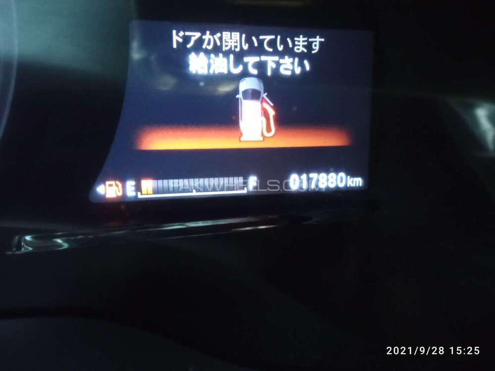 Honda Vezel 2019 for Sale in Lahore Honda Vezel 2019 for Sale in Lahore Image-9