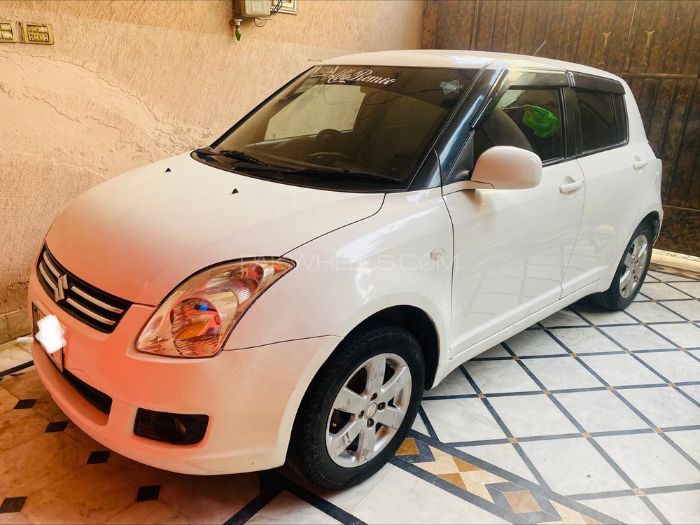 Suzuki Swift 2014 for Sale in Gujrat Image-1
