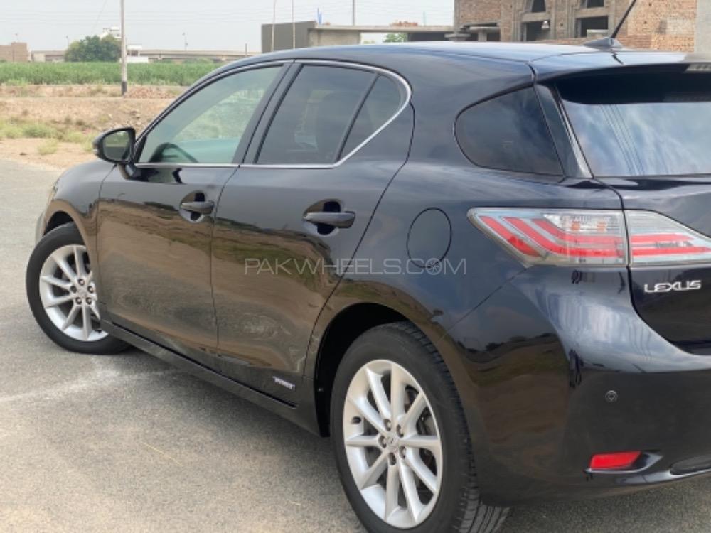 Lexus CT200h 2011 for Sale in Rahim Yar Khan Lexus CT200h 2011 for Sale in Rahim Yar Khan Image-4