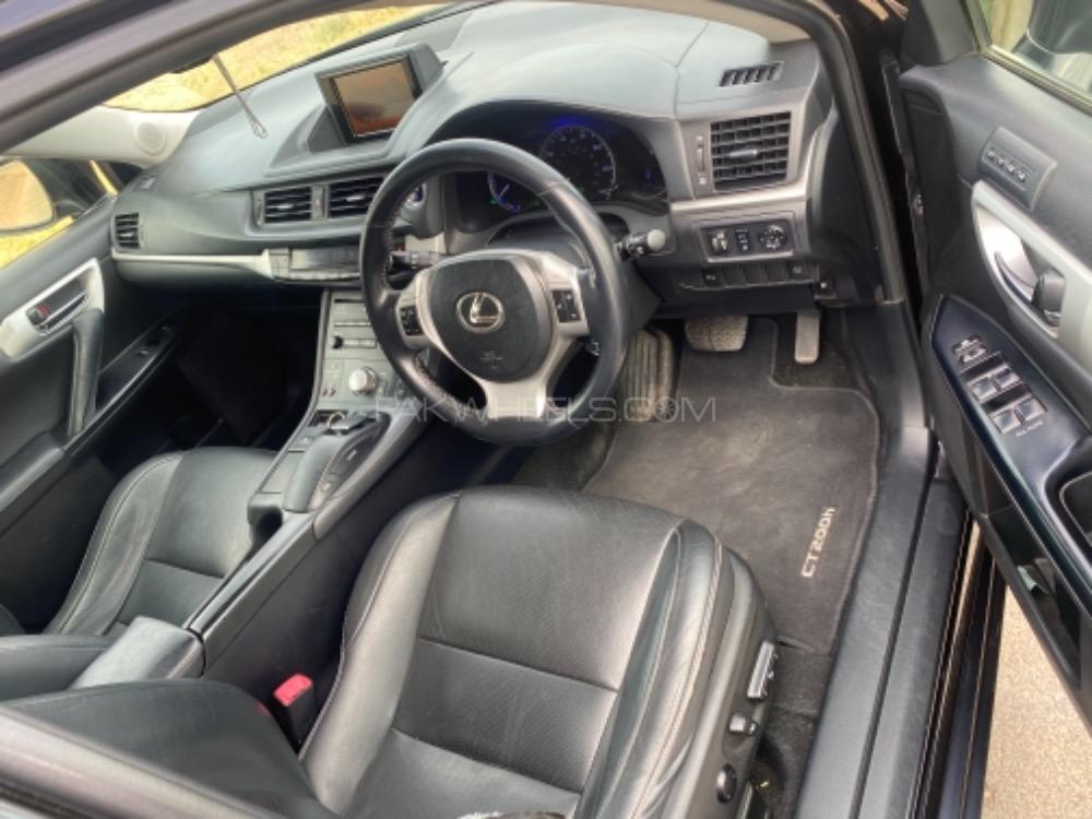 Lexus CT200h 2011 for Sale in Rahim Yar Khan Lexus CT200h 2011 for Sale in Rahim Yar Khan Image-6