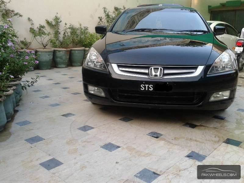 Honda Accord 2005 for Sale in Sialkot Image-1