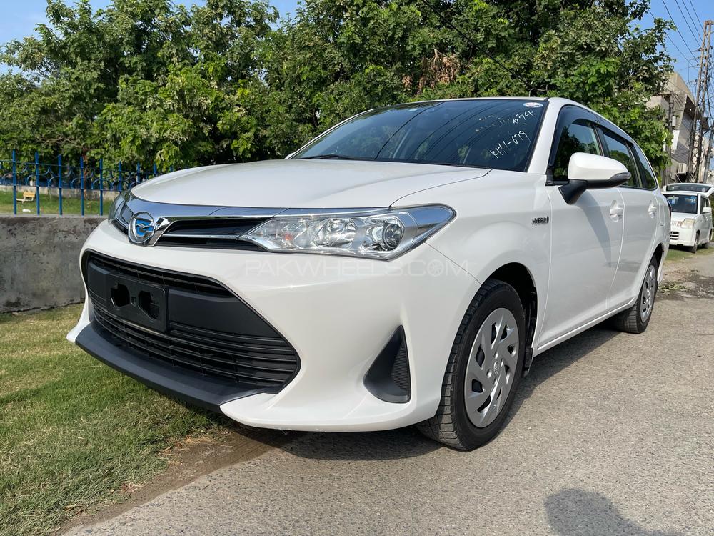 Toyota Corolla Fielder 2018 for Sale in Lahore Image-1