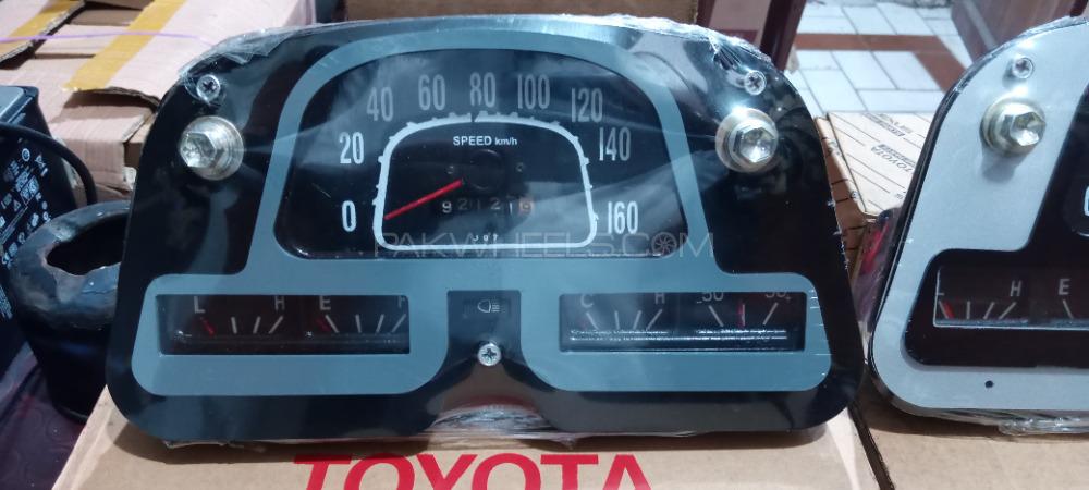 Toyota Landcruiser FJ40 Speedometer Image-1
