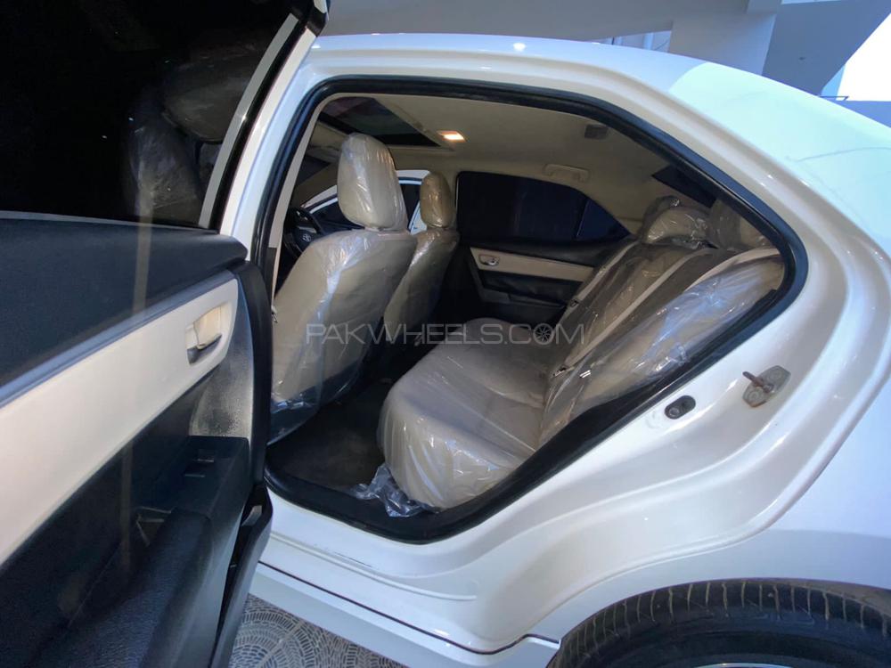 Toyota Corolla 2015 for Sale in Karachi Toyota Corolla 2015 for Sale in Karachi Image-11