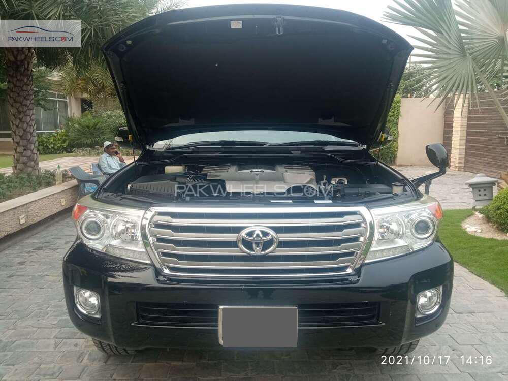 Toyota Land Cruiser 2013 for Sale in Lahore Toyota Land Cruiser 2013 for Sale in Lahore Image-8