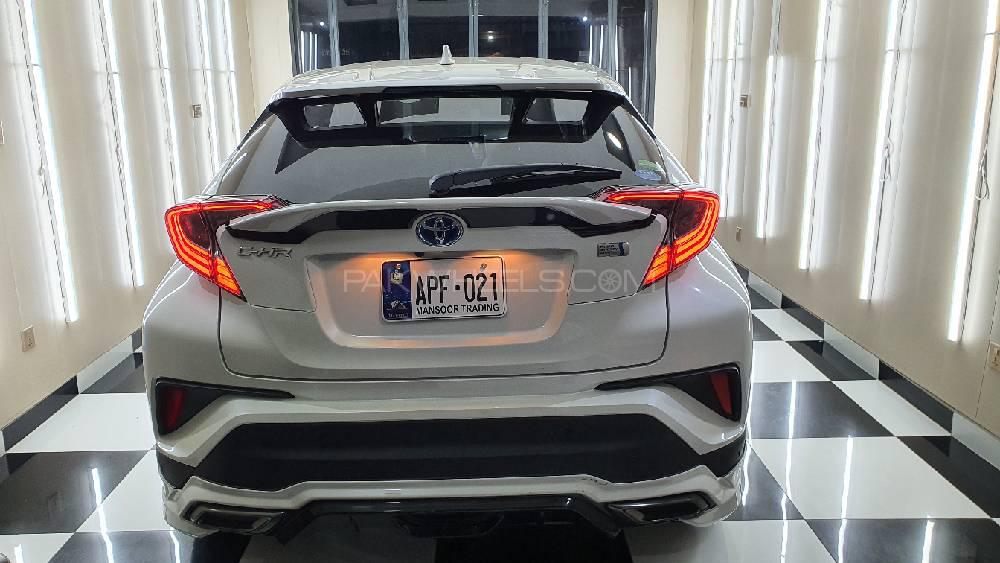 Toyota C-HR 2018 for Sale in Rawalpindi Toyota C-HR 2018 for Sale in Rawalpindi Image-6