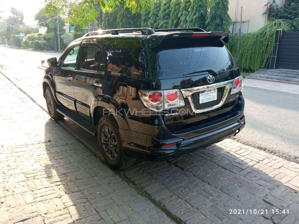 ٹویوٹا فورچیونر 2016 for Sale in لاہور ٹویوٹا فورچیونر 2016 for Sale in لاہور Image-5