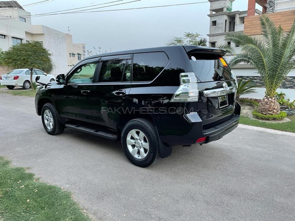 Toyota Prado 2016 for Sale in Multan Toyota Prado 2016 for Sale in Multan Image-4