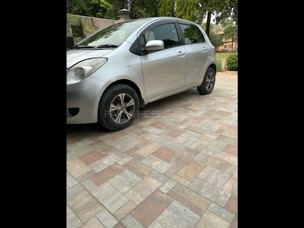 Toyota Vitz 2007 for Sale in Lahore Image-1