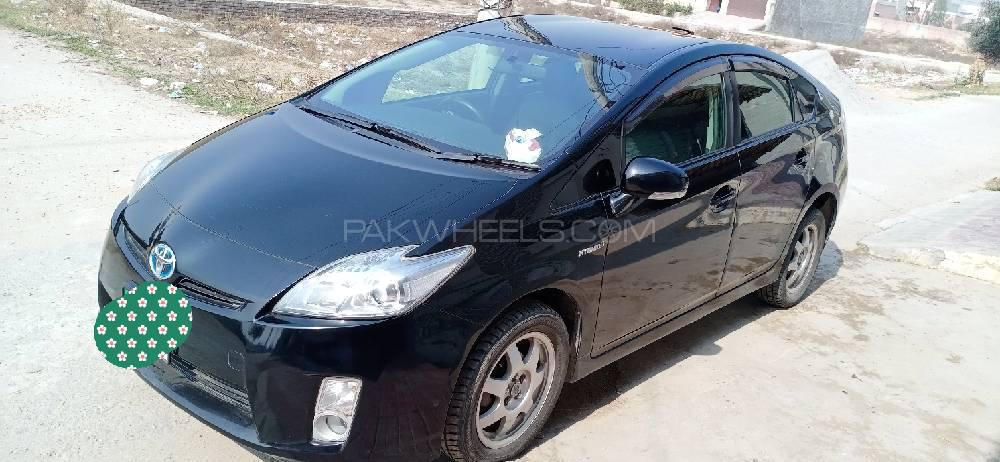 Toyota Prius 2010 for Sale in Layyah Image-1