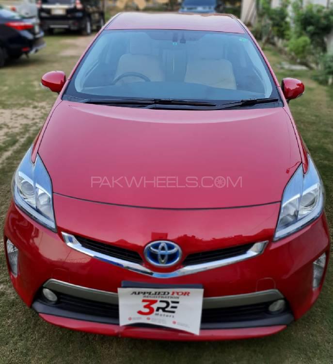 Toyota Prius Phv Plug In Hybrid 2014 For Sale In Lahore Pakwheels 4317