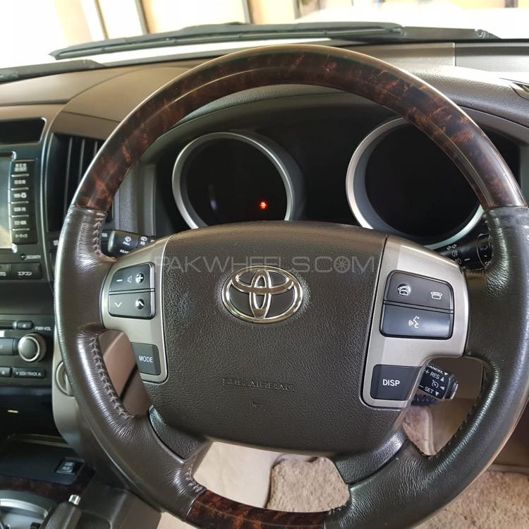 Toyota Land Cruiser 2010 for Sale in Faisalabad Toyota Land Cruiser 2010 for Sale in Faisalabad Image-4