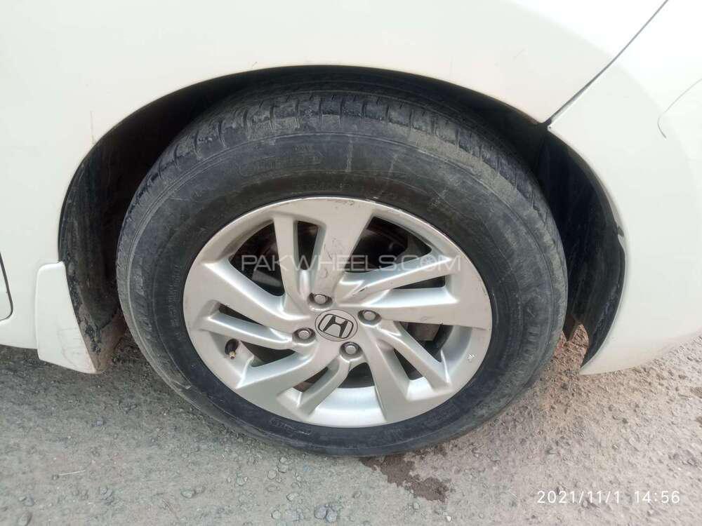 Honda Fit 2013 for Sale in Lahore Honda Fit 2013 for Sale in Lahore Image-16