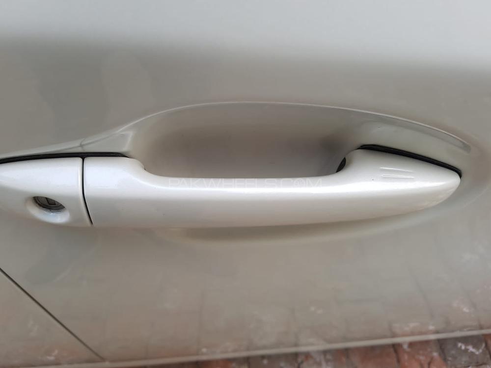 Toyota Prius 2011 for Sale in Lahore Toyota Prius 2011 for Sale in Lahore Image-7