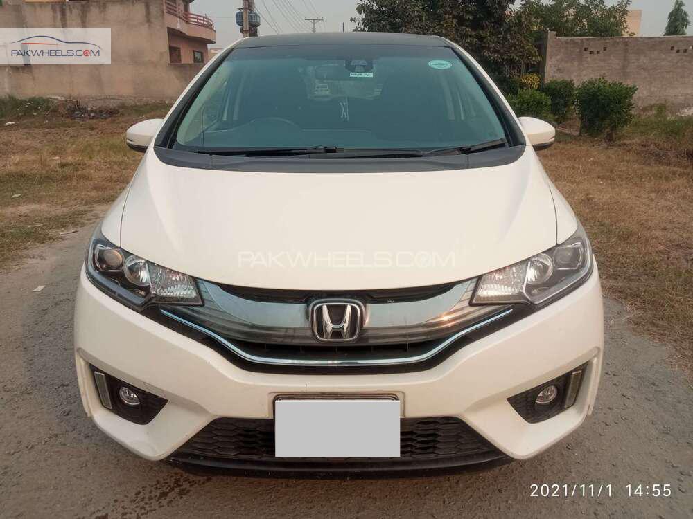 Honda Fit 2013 for Sale in Lahore Image-1