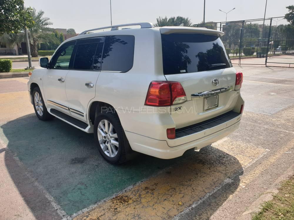 Toyota Land Cruiser 2010 for Sale in Lahore Toyota Land Cruiser 2010 for Sale in Lahore Image-3