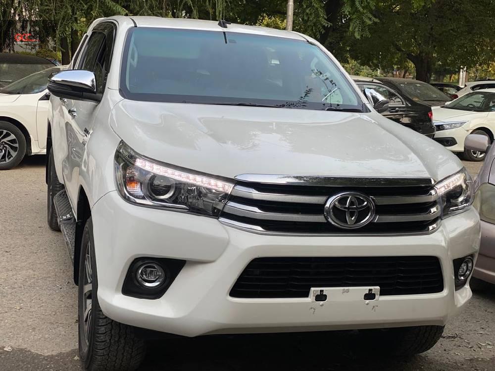 Toyota Hilux 2021 for Sale in Islamabad Image-1