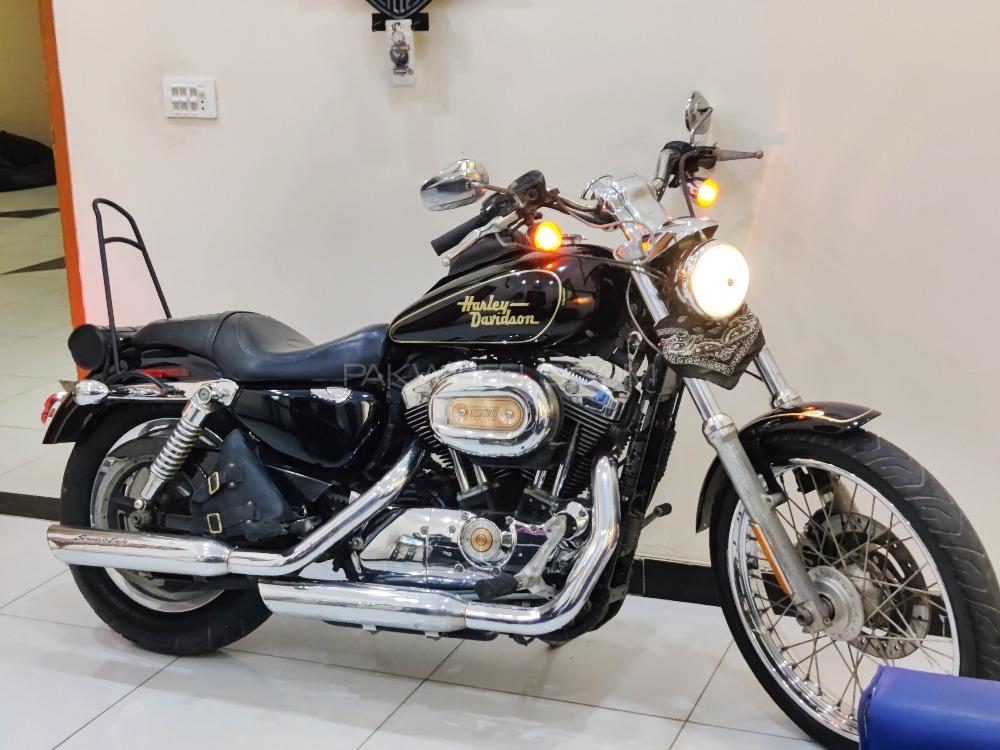 Harley Davidson 1200 Custom - 2008  Image-1