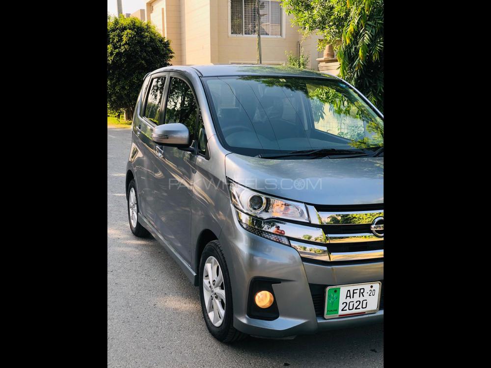 Nissan Dayz Highway Star 2016 for Sale in Lahore Nissan Dayz Highway Star 2016 for Sale in Lahore Image-6