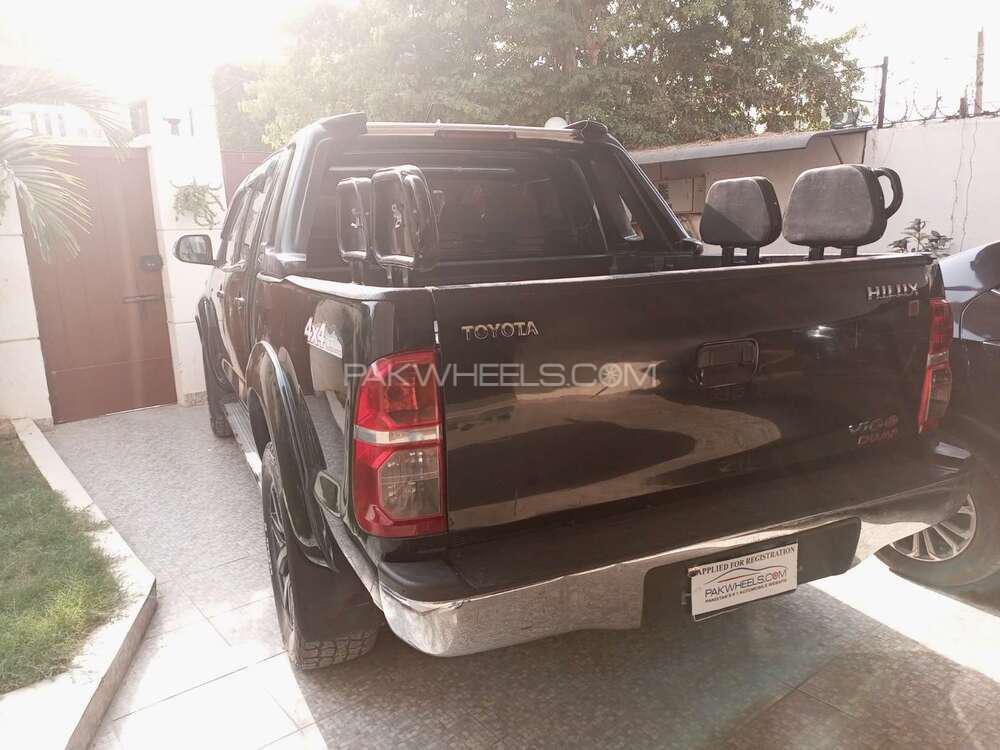 Toyota Hilux 2012 for Sale in Karachi Toyota Hilux 2012 for Sale in Karachi Image-5