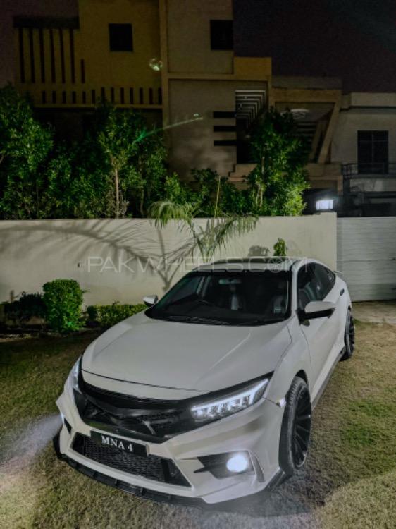 ہونڈا سوک - 2018  Image-1
