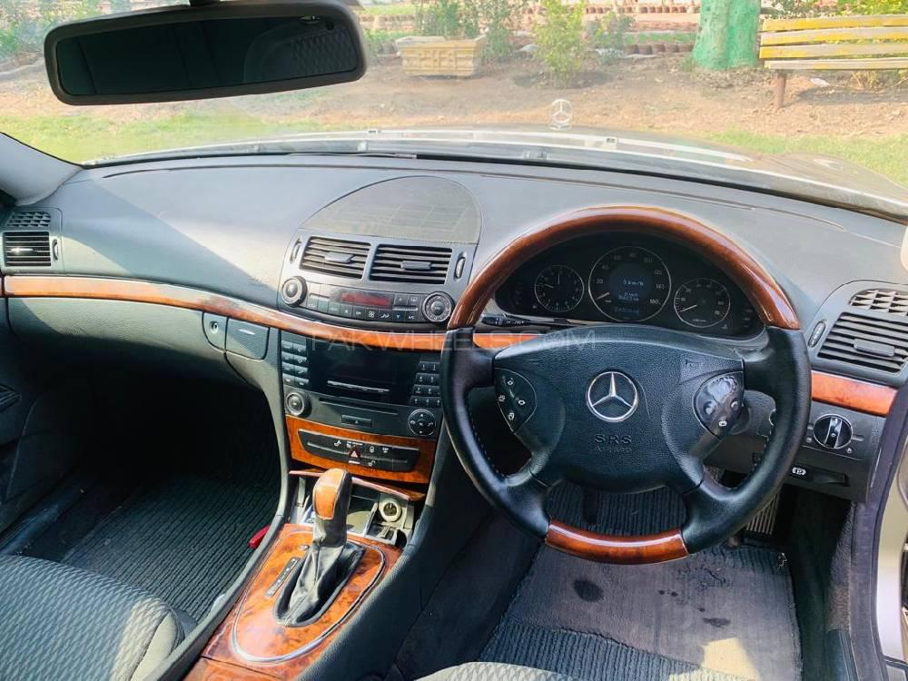Mercedes Benz E Class 2004 for Sale in Sargodha Mercedes Benz E Class 2004 for Sale in Sargodha Image-2