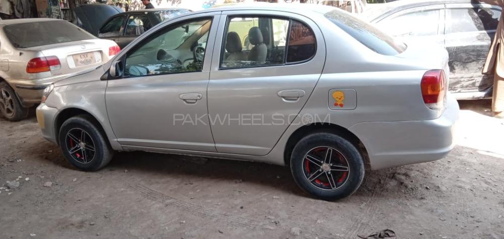 Toyota Platz 2004 for Sale in Kohat Image-1