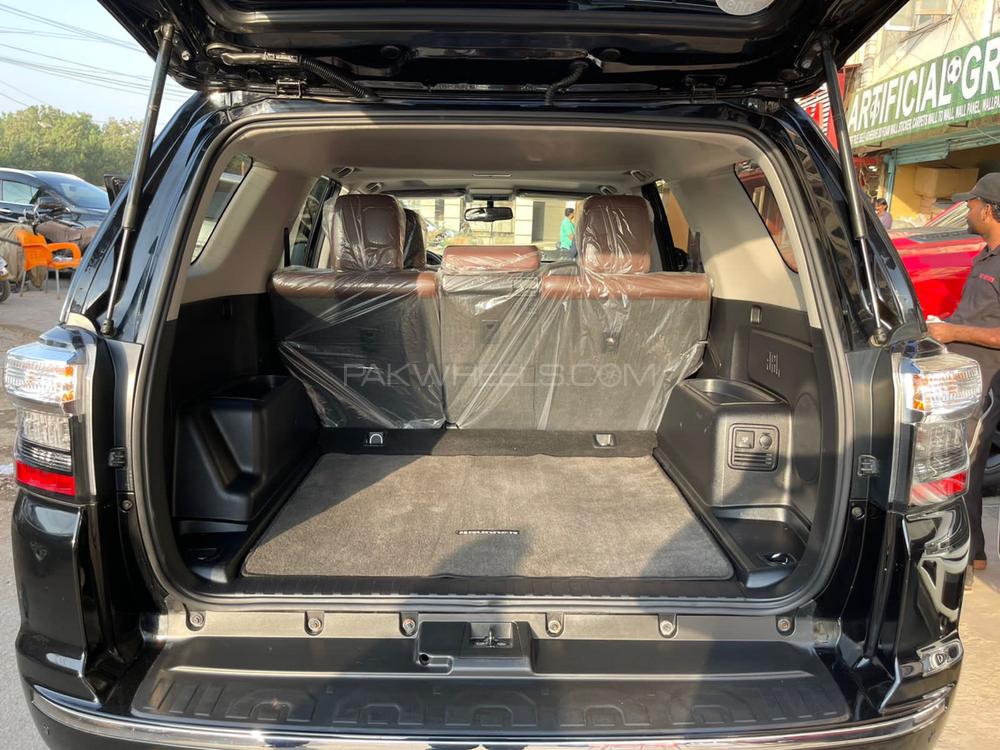Toyota Surf 2017 for Sale in Karachi Toyota Surf 2017 for Sale in Karachi Image-16