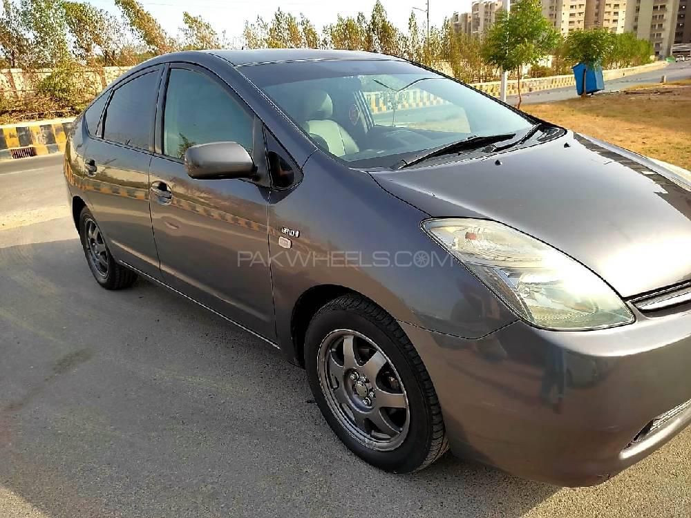Toyota Prius 2008 for Sale in Karachi Image-1