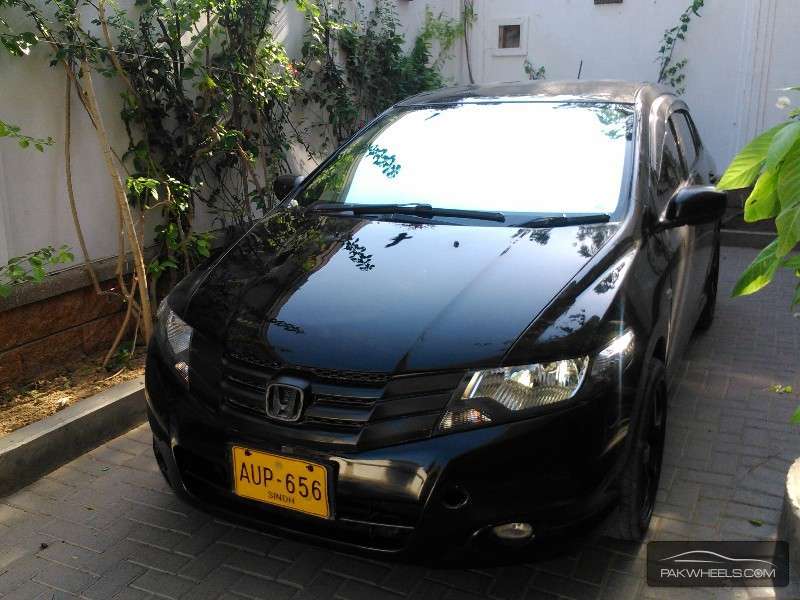 Honda City 2010 for Sale in Karachi Image-1