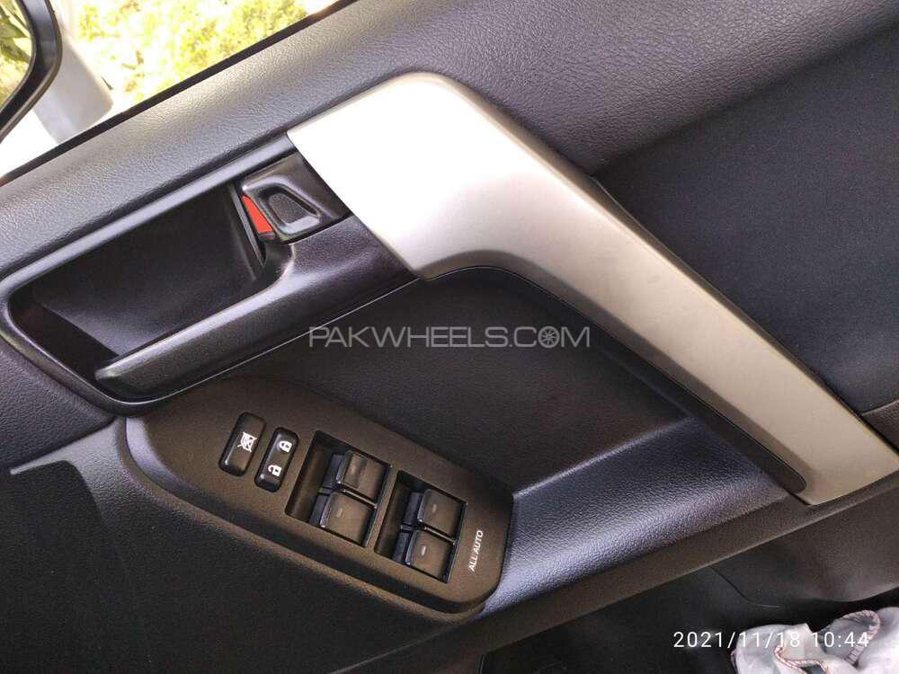 ٹویوٹا پراڈو 2016 for Sale in اسلام آباد ٹویوٹا پراڈو 2016 for Sale in اسلام آباد Image-15