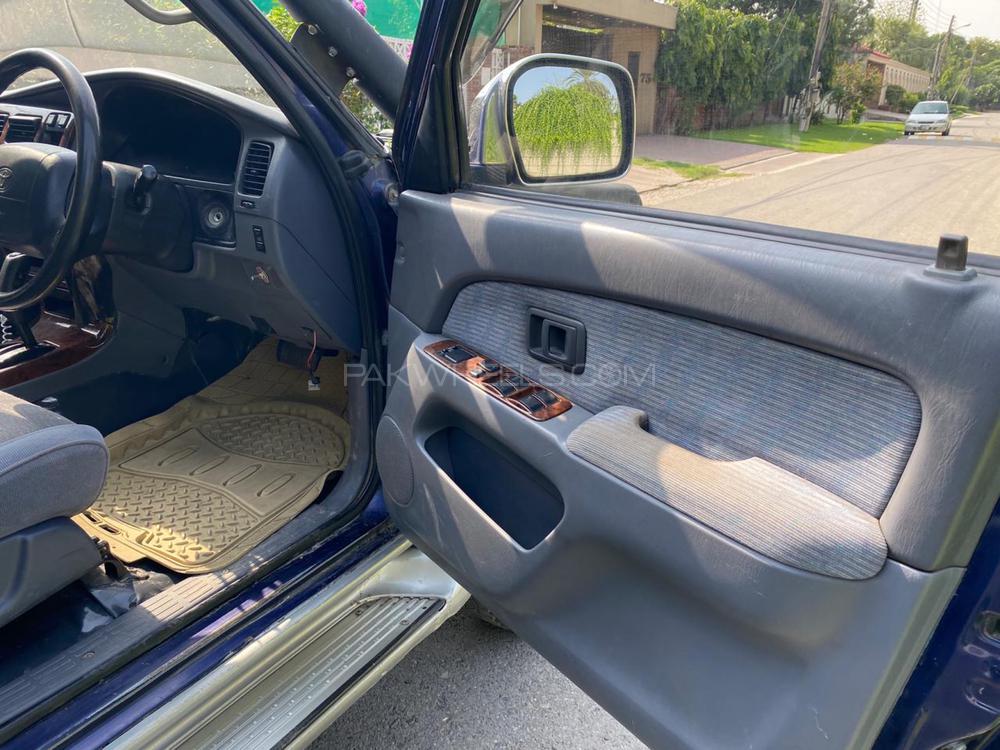 Toyota Surf 1995 for Sale in Lahore Toyota Surf 1995 for Sale in Lahore Image-7
