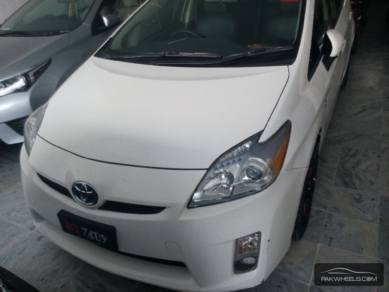 Toyota Prius 2009 for Sale in Peshawar Image-1